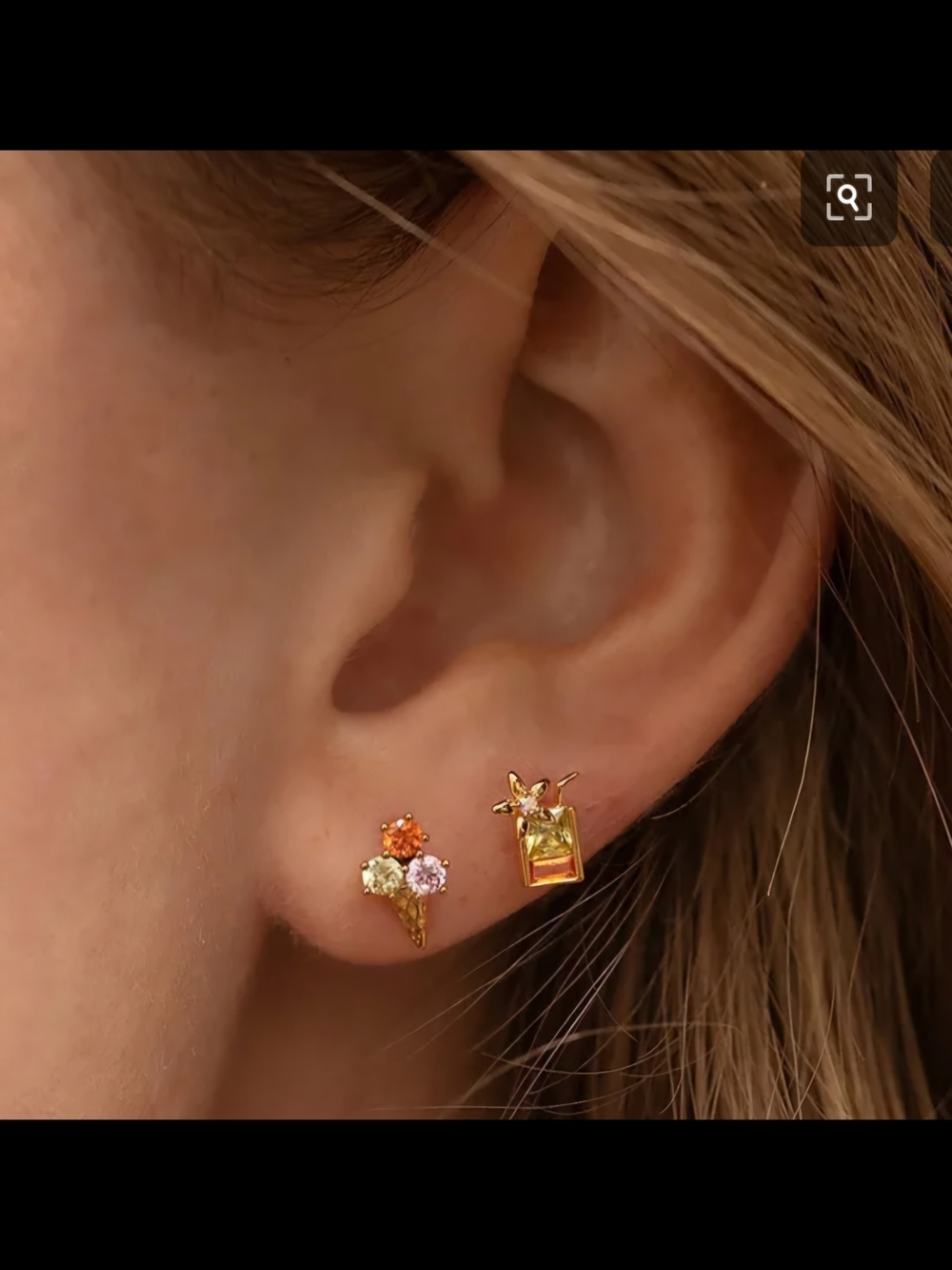 Tiny Fish-Shaped Earrings - Picture 3 of 10